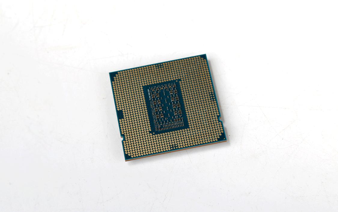 i711700kf和i911900kf性能差距,i7-11700kf和i5-12600kf游戏对比