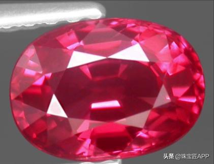 让人又爱又恨！“奶体”宝石究竟是好还是坏？