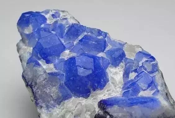 玉石的种类及鉴定标准图片,玉石的分类及鉴别图片