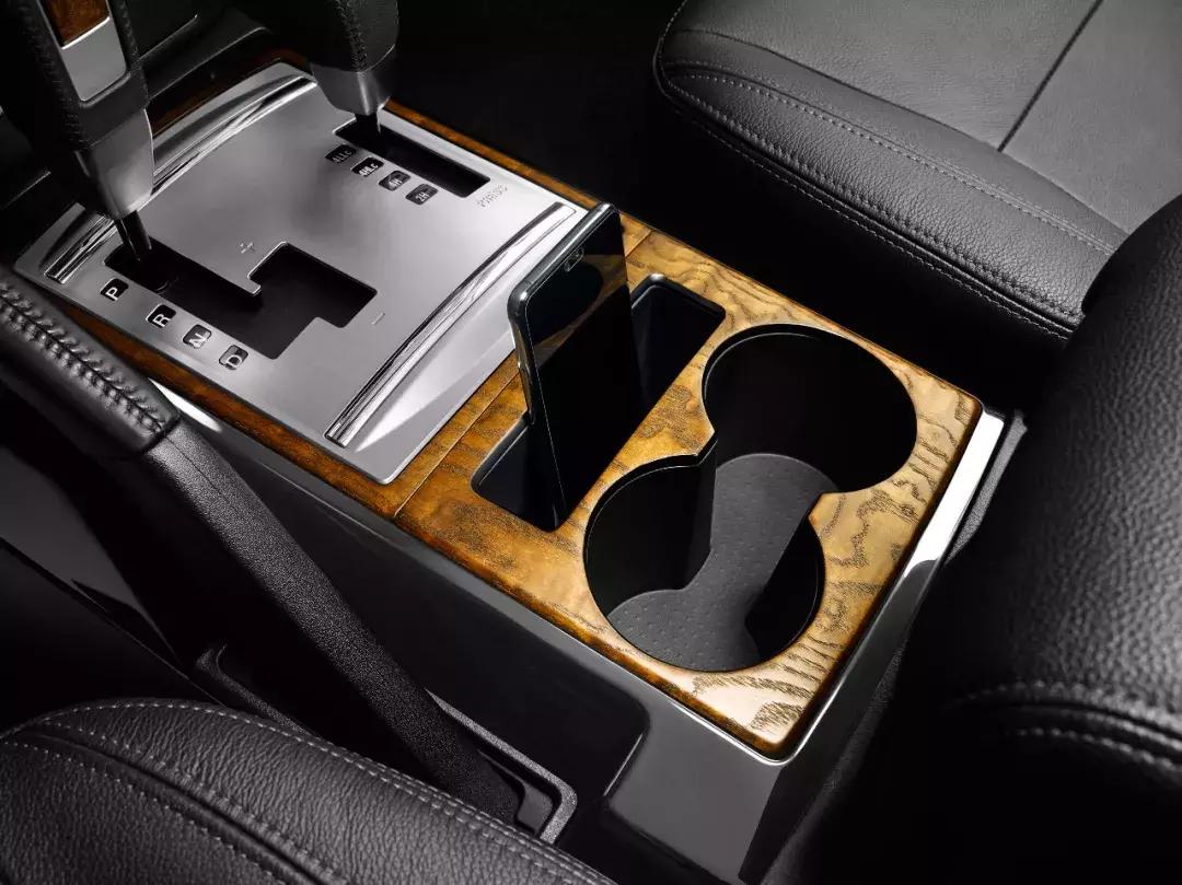 买大牌包买什么牌子,买大牌包