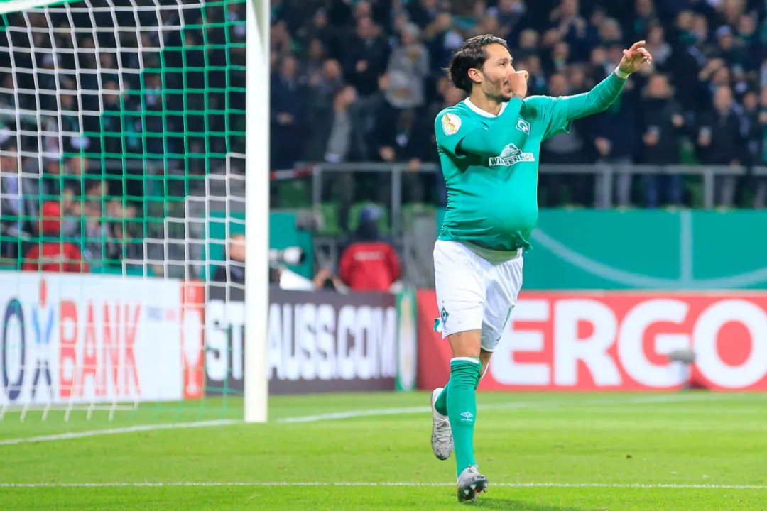 “儿砸，咱这可是祖传的本事！”