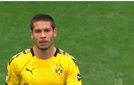 “吐出来”还是“咽下去”？关于足球和口水的那些事