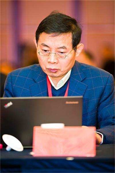 江苏穷小子，家里有7兄妹，没钱读书，他却成北斗卫星副总工程师