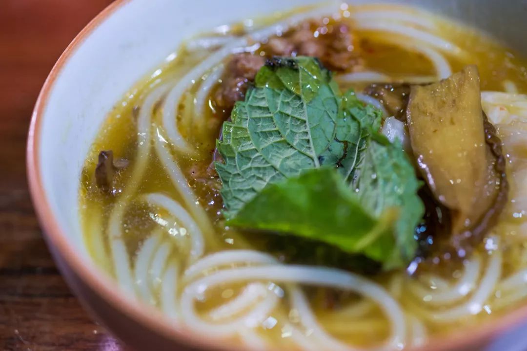 3000公里“空运”来的米线火锅，告诉你什么是真正的云南