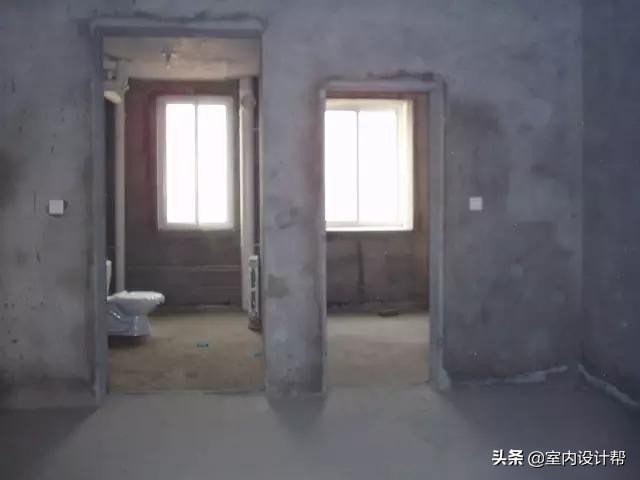 门套和墙体有缝隙？看看自己家的。自己需要操心解决