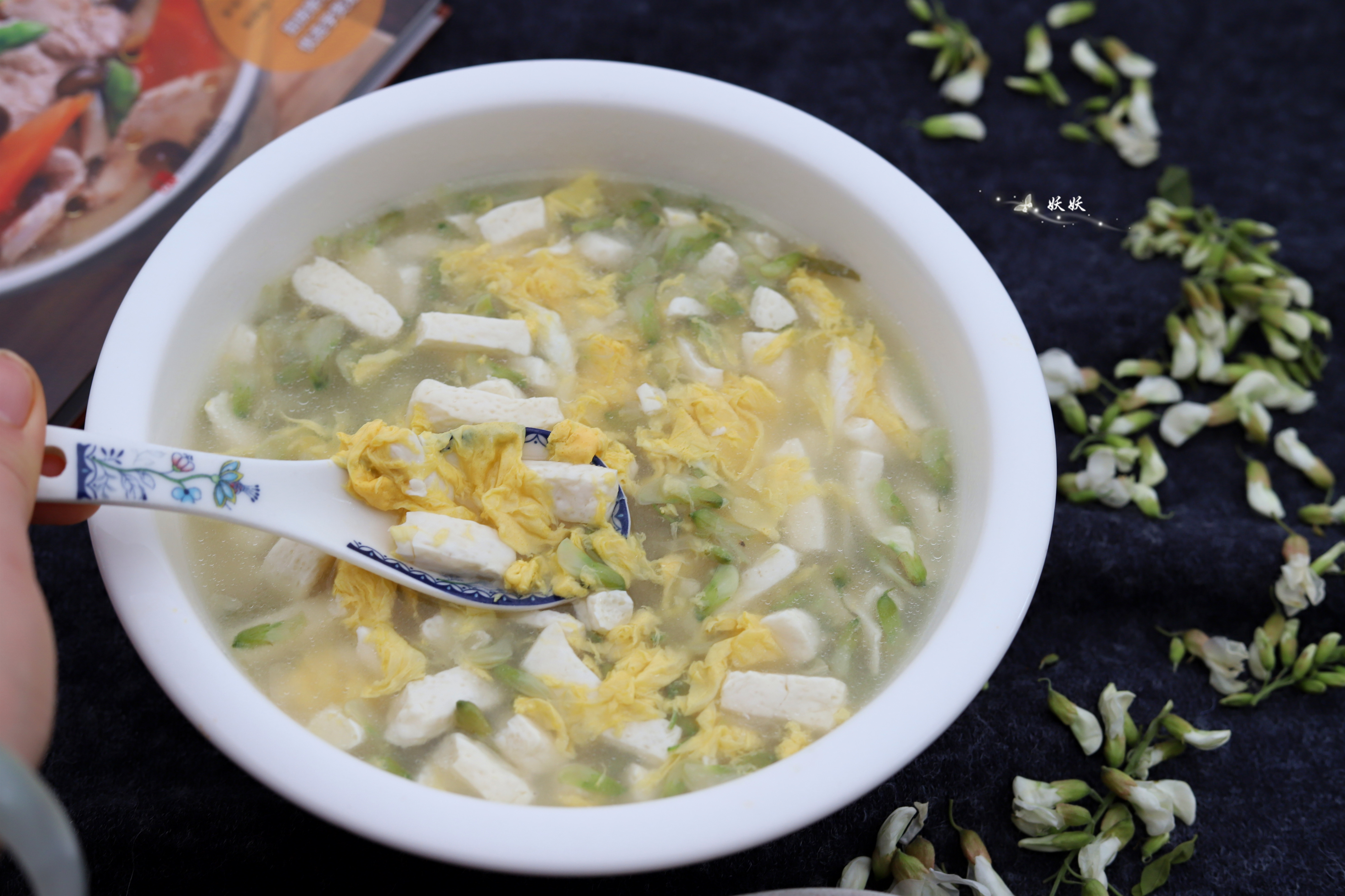 四五月的槐花正香吗,五月的槐花特别香