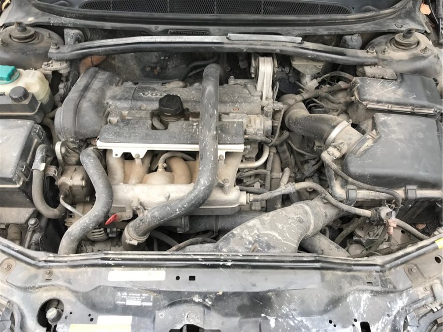 08年沃尔沃s803.0t油耗,沃尔沃s80和s90有什么大区别