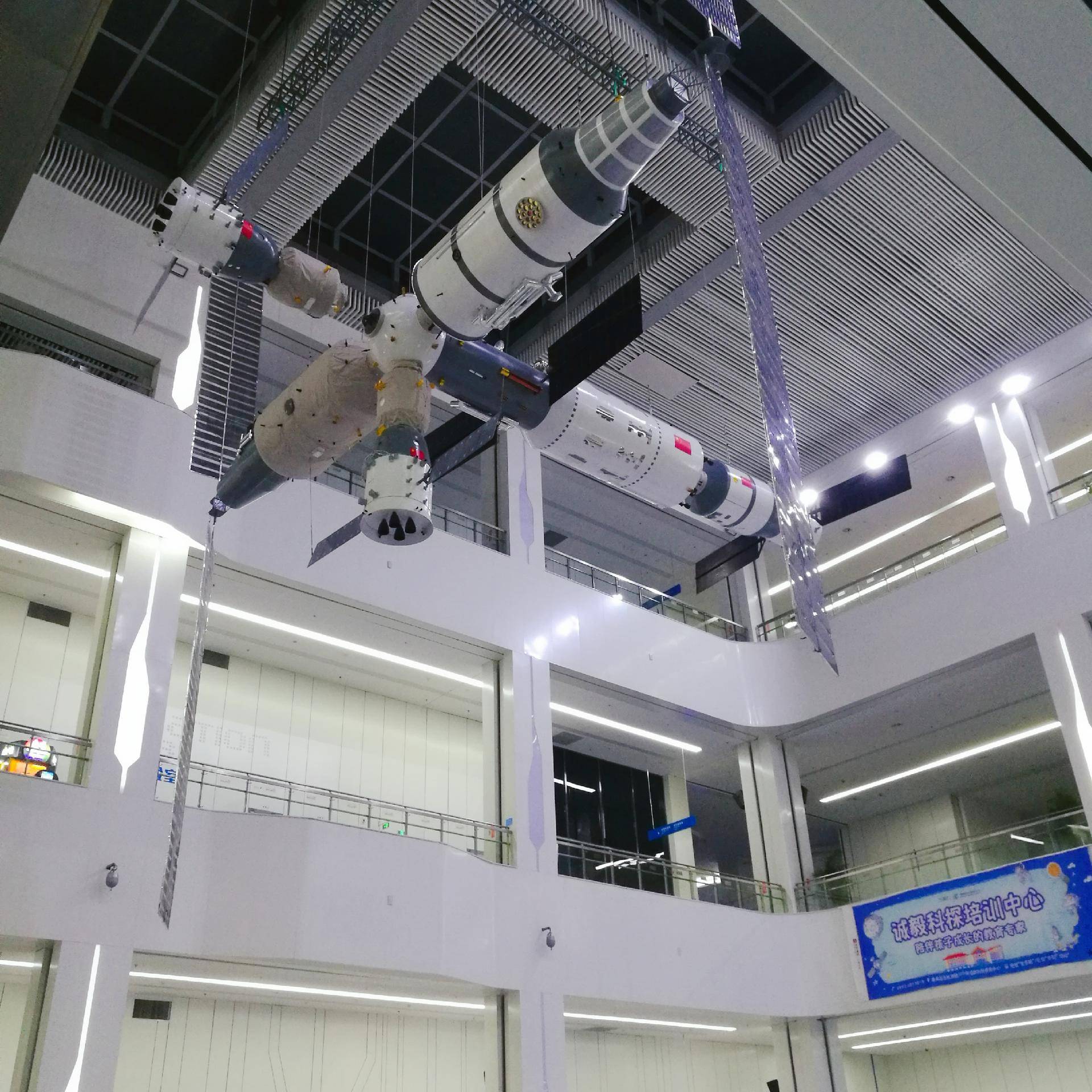 厦门灵玲动物王国游玩时间,五一去哪个动物园玩亲子一日游