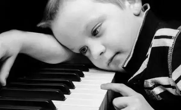 巴斯蒂安钢琴启蒙教学视频,汤普森和巴斯蒂安哪个教材好