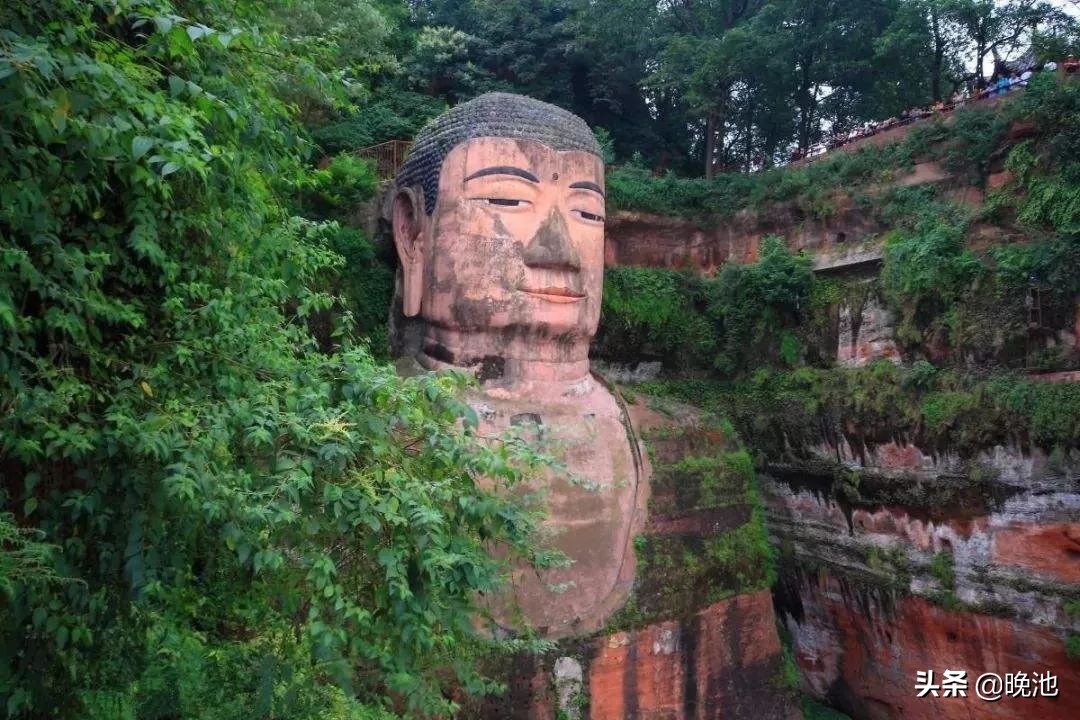 足球专访视频,足球采访时的视频