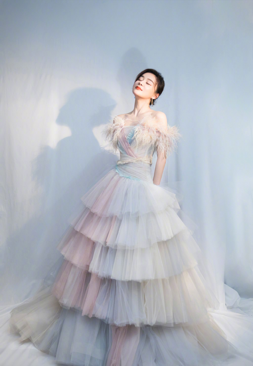 袁姗姗紧身鱼鳞亮片裙,景甜袁姗姗最新穿搭