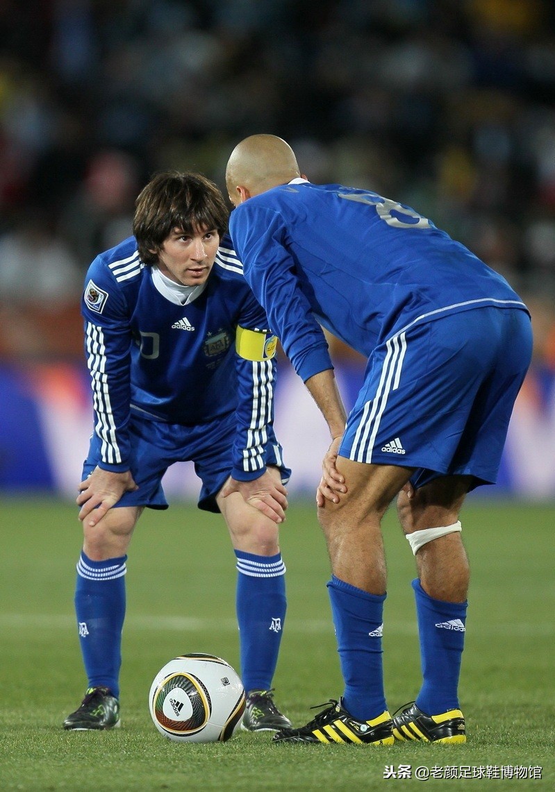 脚踏虎爪靴的神奇巫师，35岁参加世界杯，41岁复出只为母队上座率