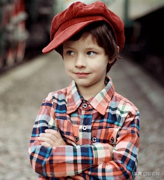 唯美四字名字古风诗意男生,一眼惊艳的古风名字三个字男生