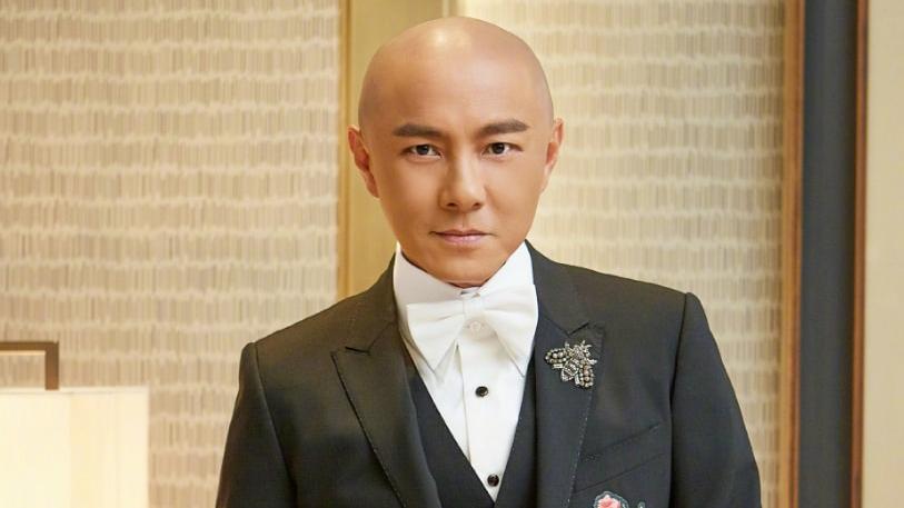 张卫健影视剧被打,年轻时候的张卫健光头