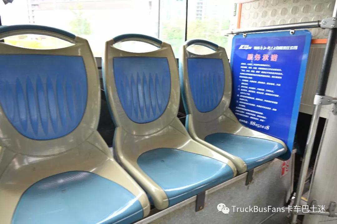 福州公交经典车型，头顶大包的10.5米宇通A74CNG公交车