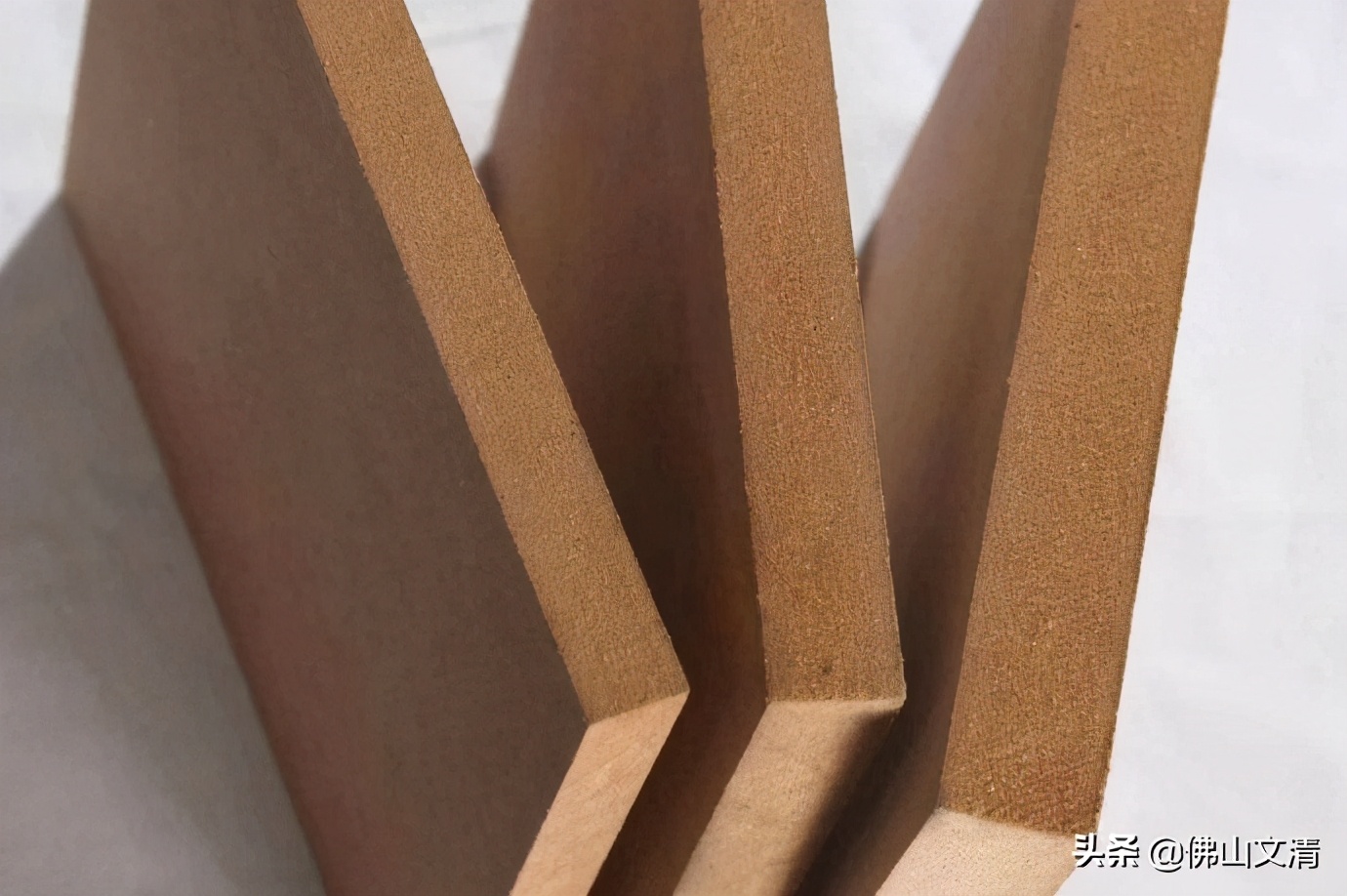 实木家具贴皮与不贴皮的区别,家具贴皮用什么材料最好