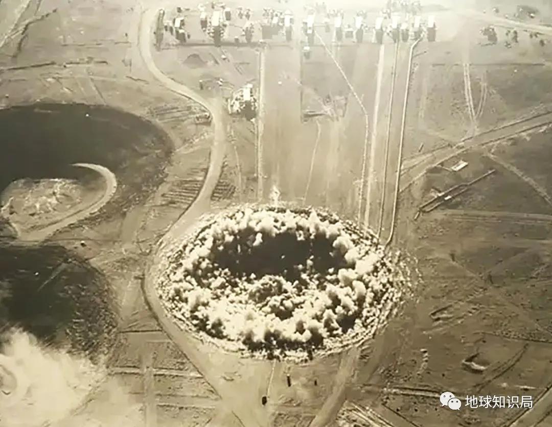 什么是“美国核*器武**基建计划”?|地球知识局