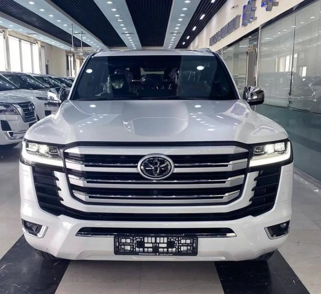 最新款中东版陆巡报价,2023款中东版陆巡尺寸