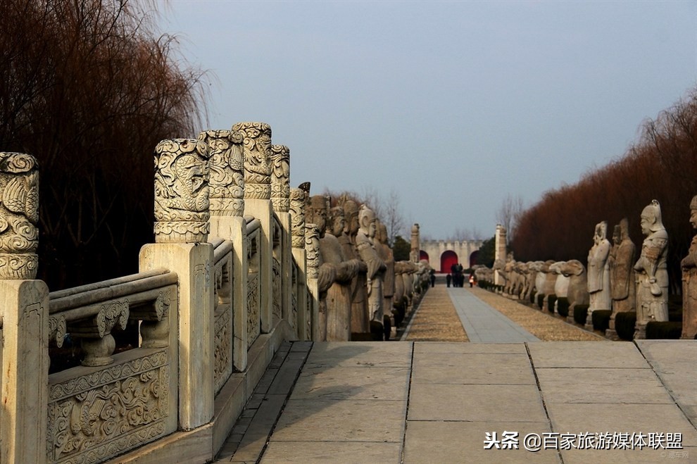 明皇陵里的麒麟的粗细,明皇陵麒麟