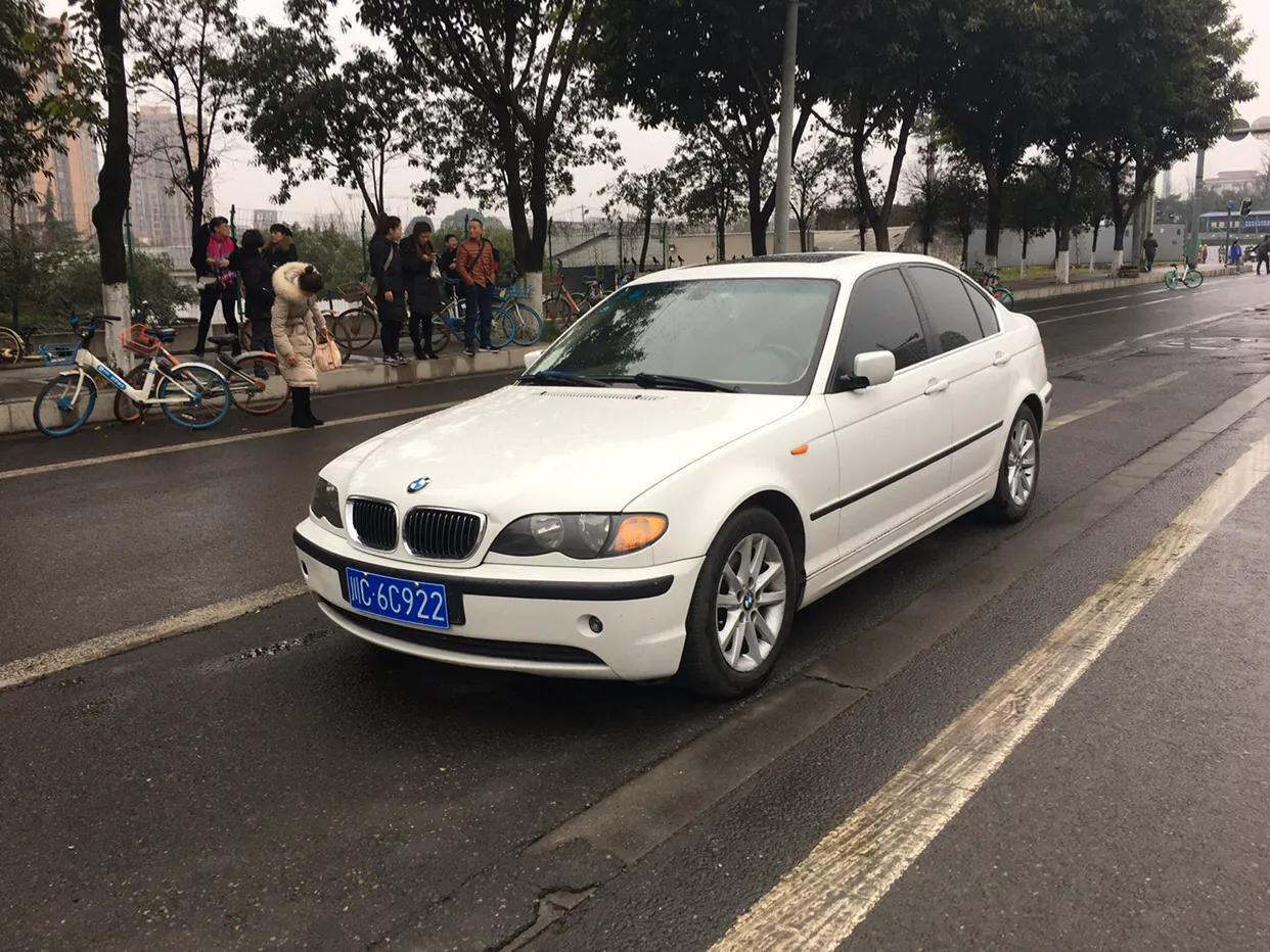 第四代宝马三系e46,05年宝马三系e46还值不值得买