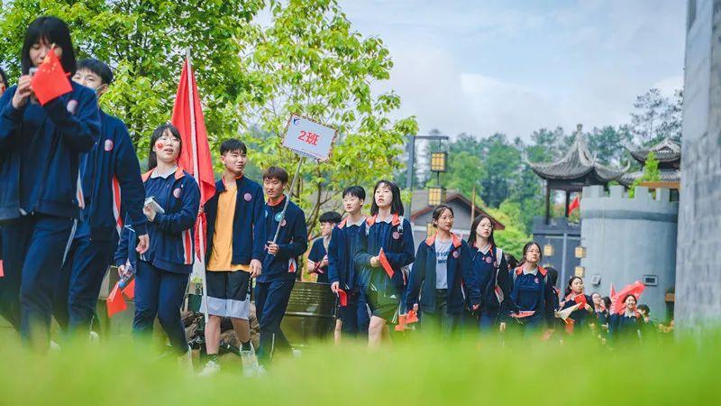 最有水平的中学校服,全国排名前十的校服