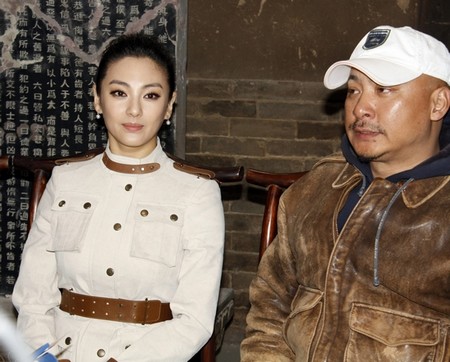 张雨绮御姐出场,张雨绮一向肤白貌美很有御姐气质