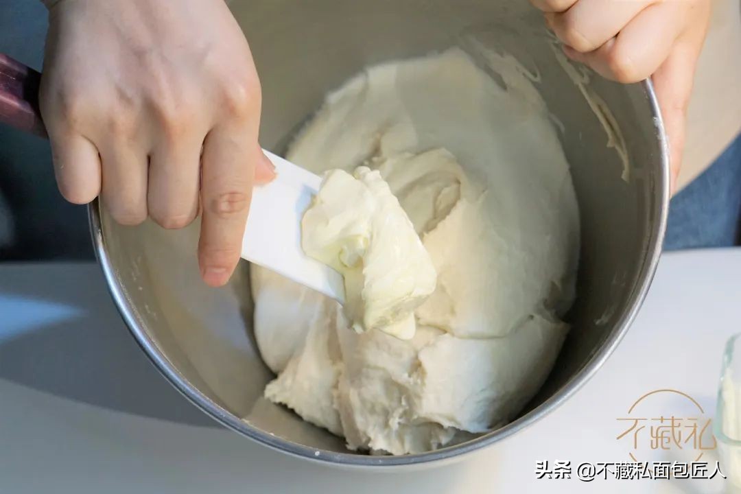 用什么黄油做面包最合适,哪种烘焙黄油做面包香