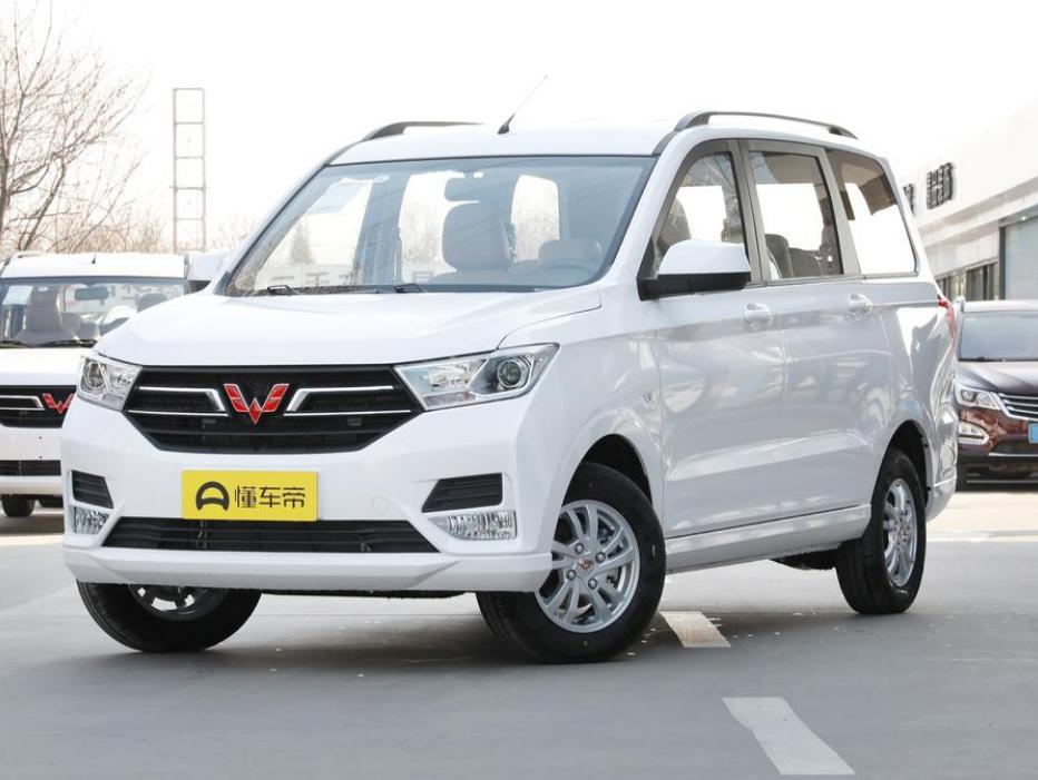 五菱宏光1.2排量试驾视频,五菱宏光一二三代比较