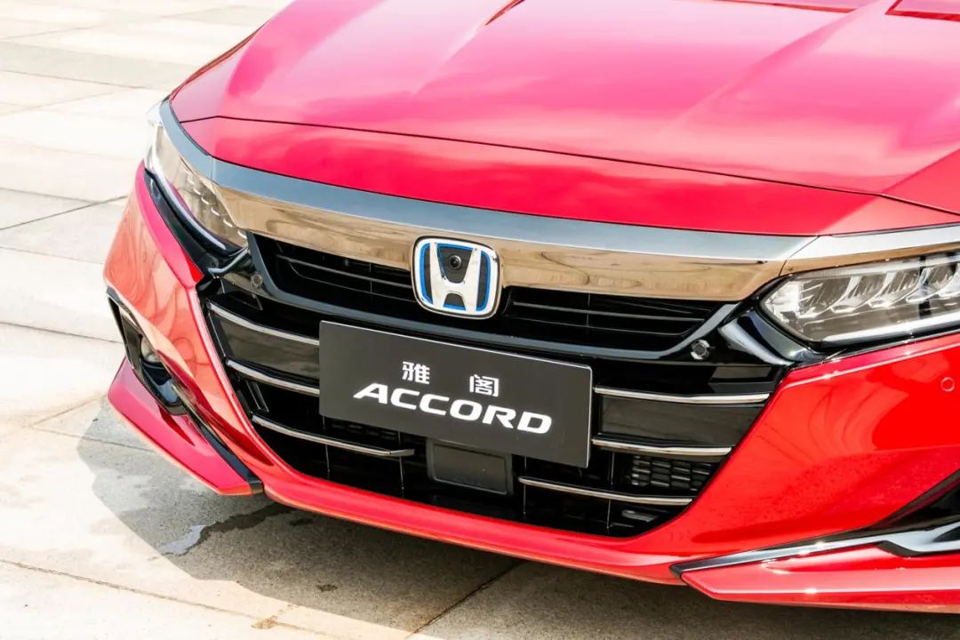 车长超4米9，3毛一公里香到爆，最火合资B级车出新款，开过都说好