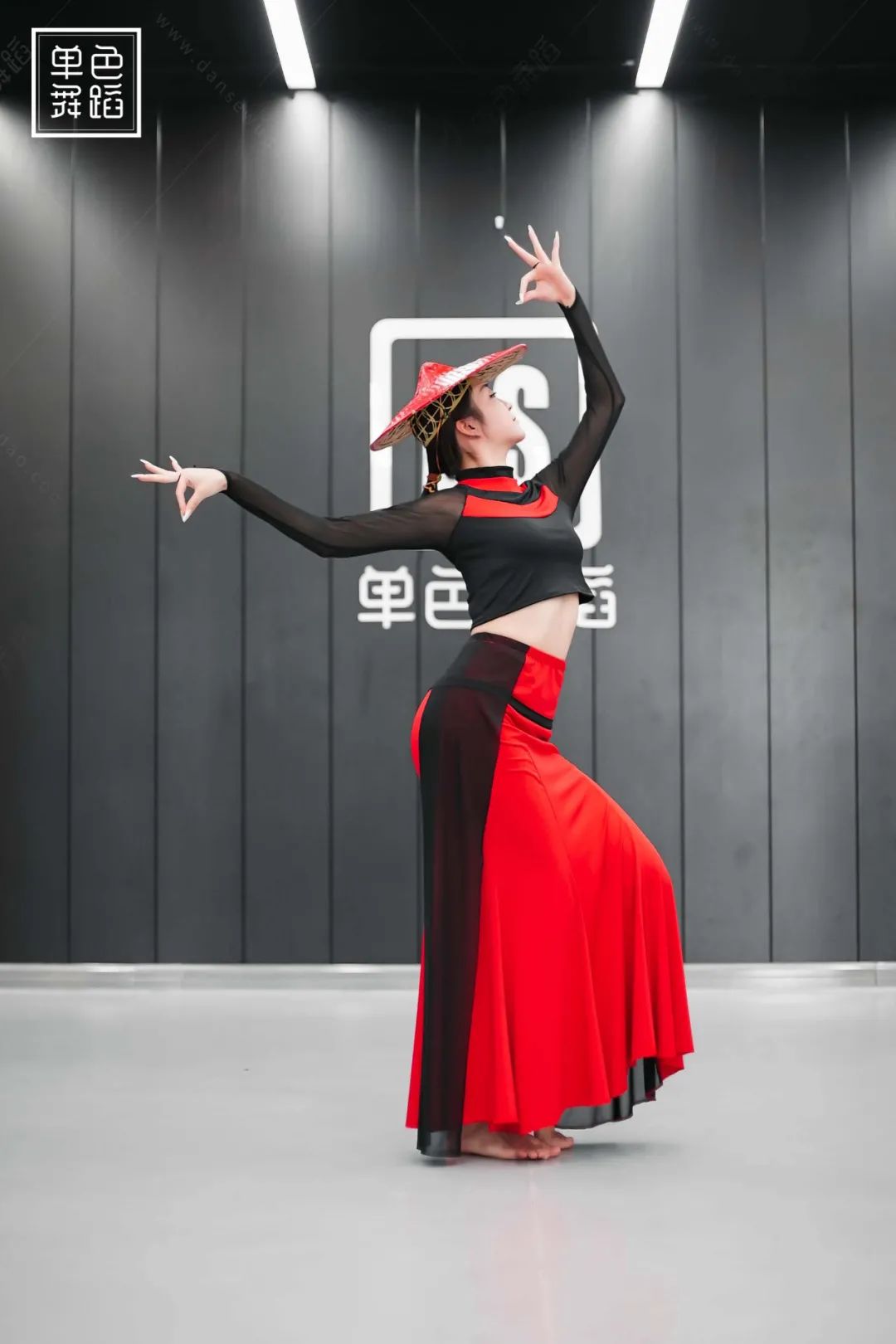 上热搜的民族舞,上热搜的舞蹈