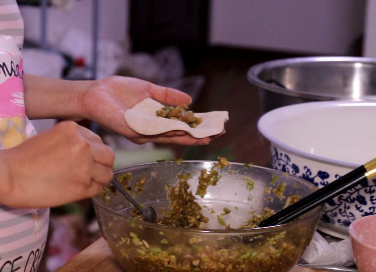 做包子和面水和面粉的比例,做包子和面用冷水了怎么办