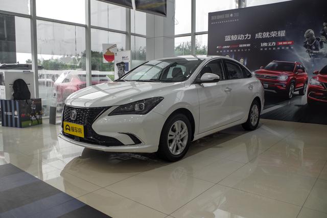 新款长安逸动上市售8.39万起,长安逸动销量百万