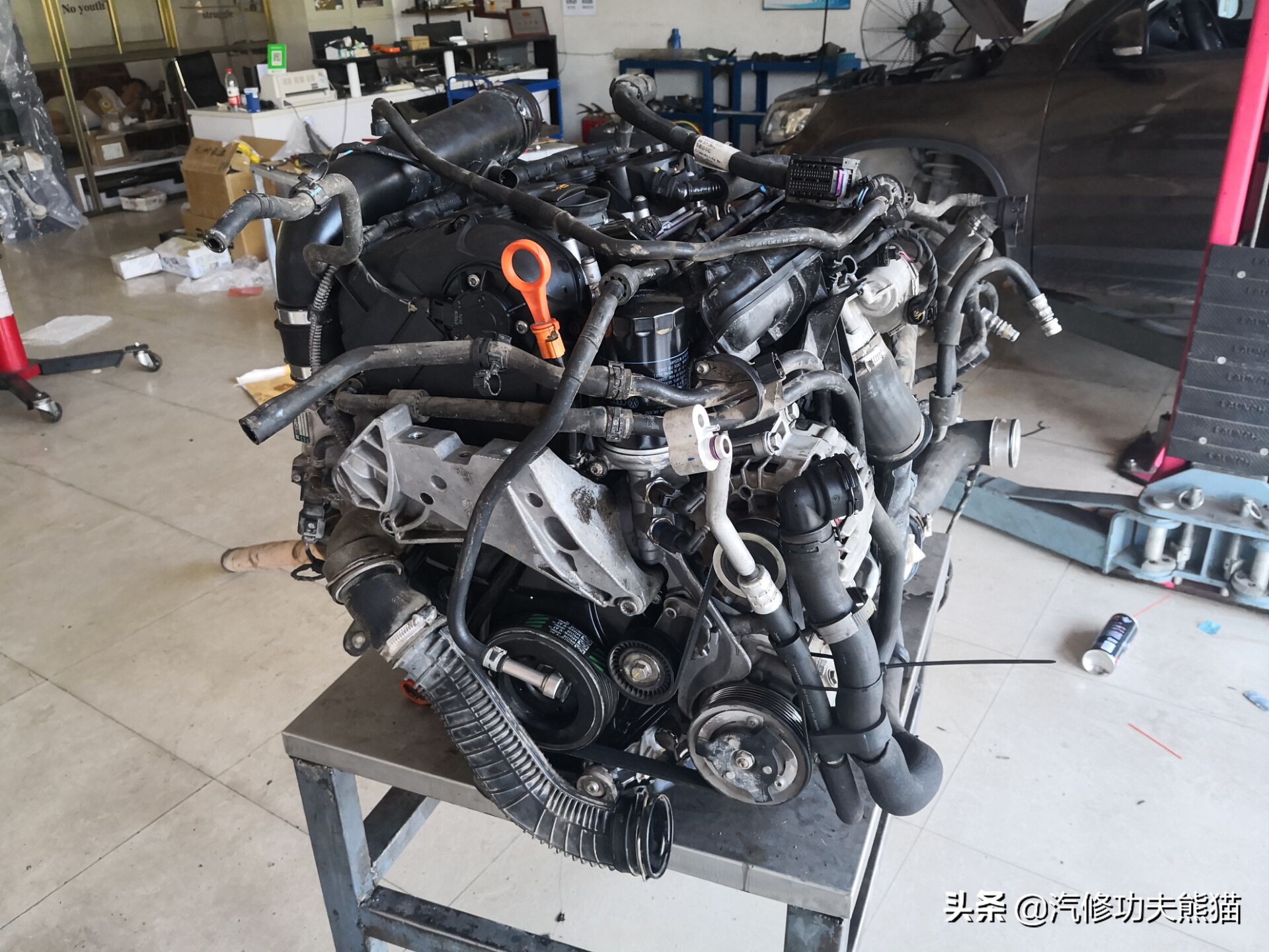 2017款途观丝绸之路1.8t烧机油吗,途观2015款1.8t四驱豪华版烧机油