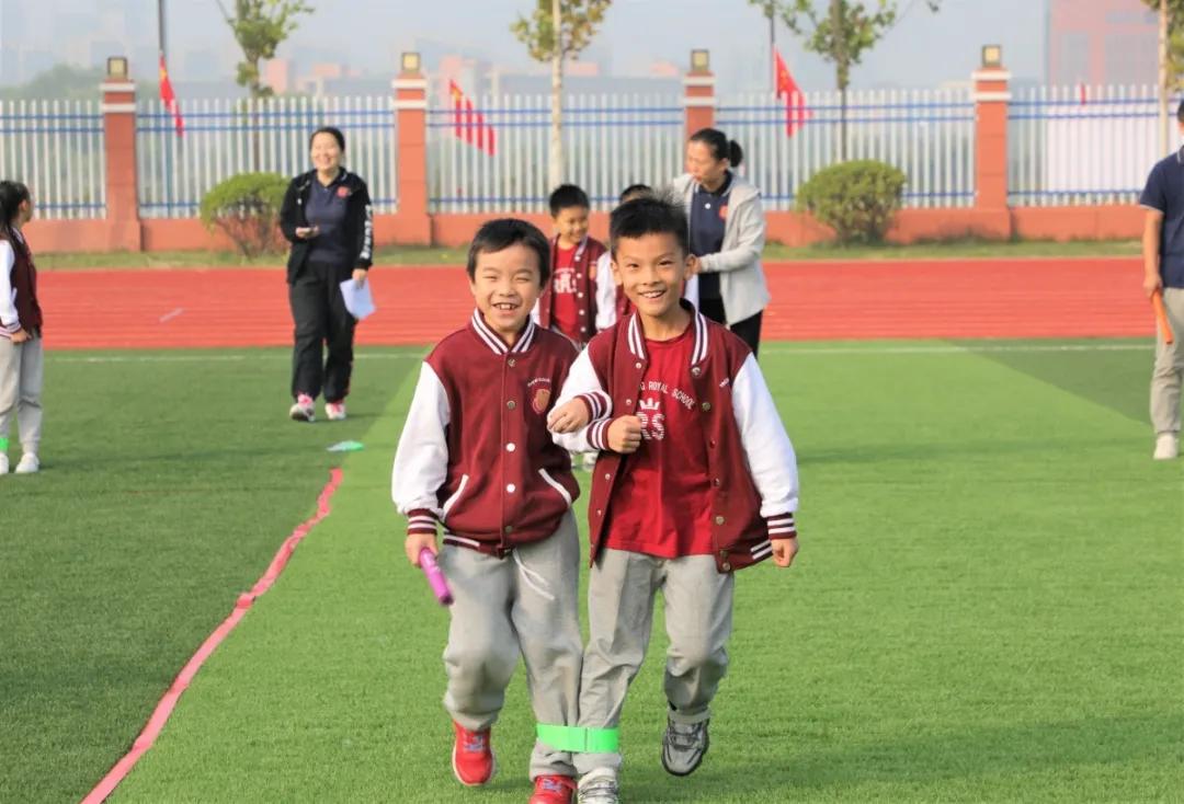 趣味运动会团结奋进,趣味运动会青春