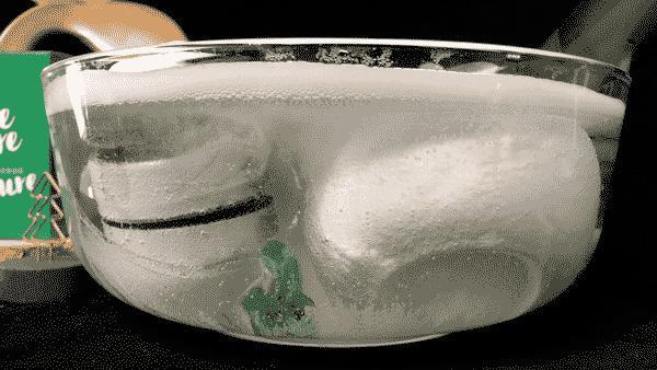 白衣服发黄洗白简单有效方法小孩,白衣服领子发黄洗白最有效的方法