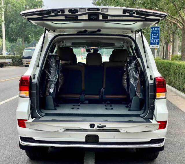 陆巡4600和5700有哪些优缺点,2019款陆巡中东版4600价格表