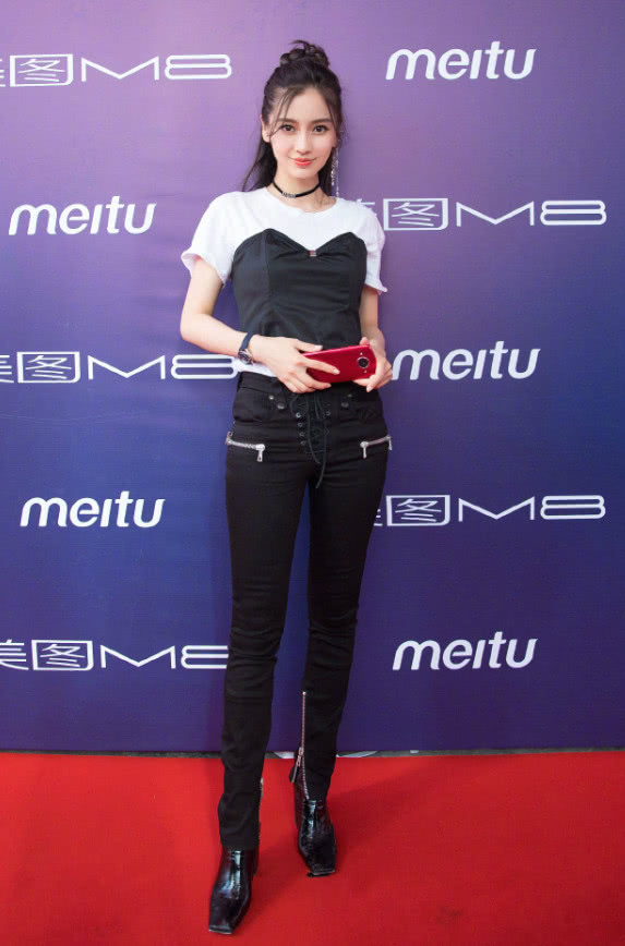 杨颖亮片裤子,杨颖白色裤子