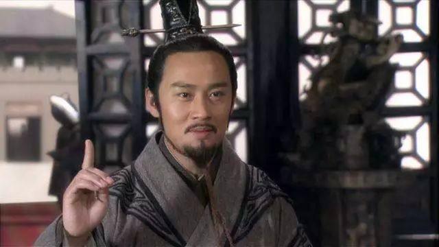 福薄之人，往往都有这2个特征，你身上若有一个，就要注意了