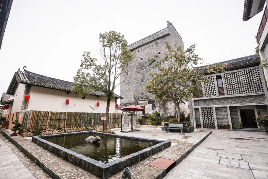 在大山深处幽静绝美的村落,深藏大山中的村落