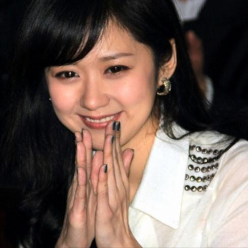 “刁蛮公主”张娜拉，献歌奥运，误谈圈钱被封杀，40岁想嫁中国