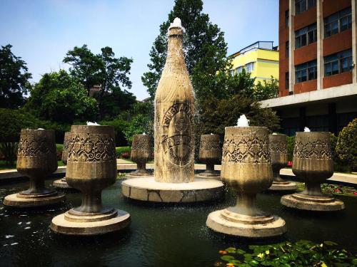 青岛旅游攻略住宿推荐最新,青岛旺季住宿攻略