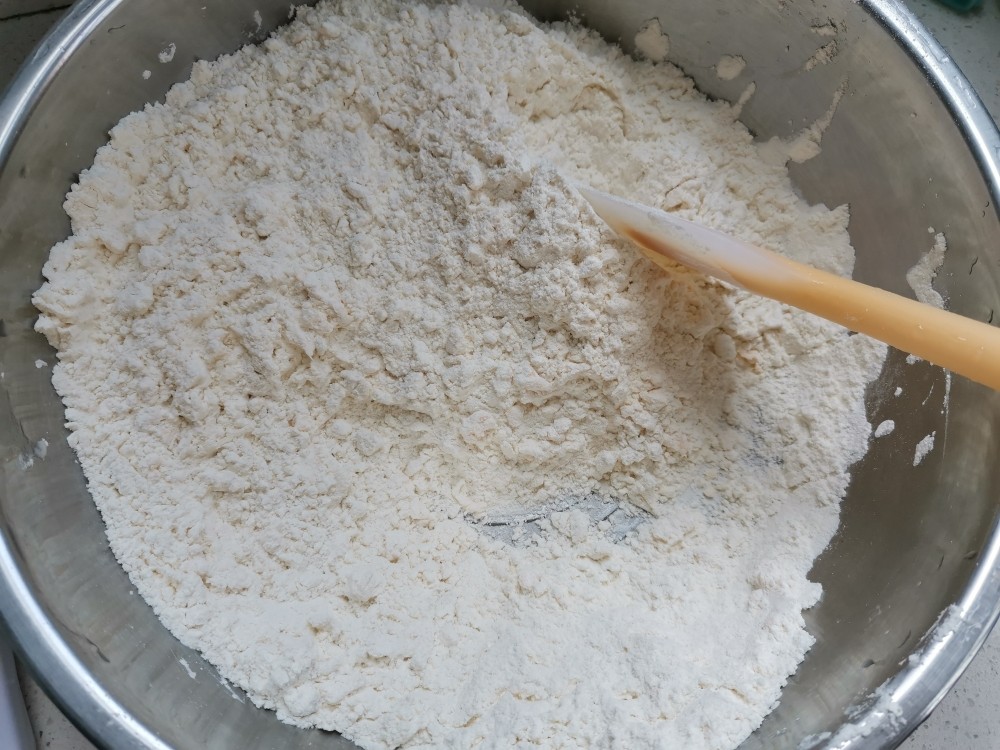 家庭炸油条最简单的做法和配方,家庭炸油条的最好吃的配方