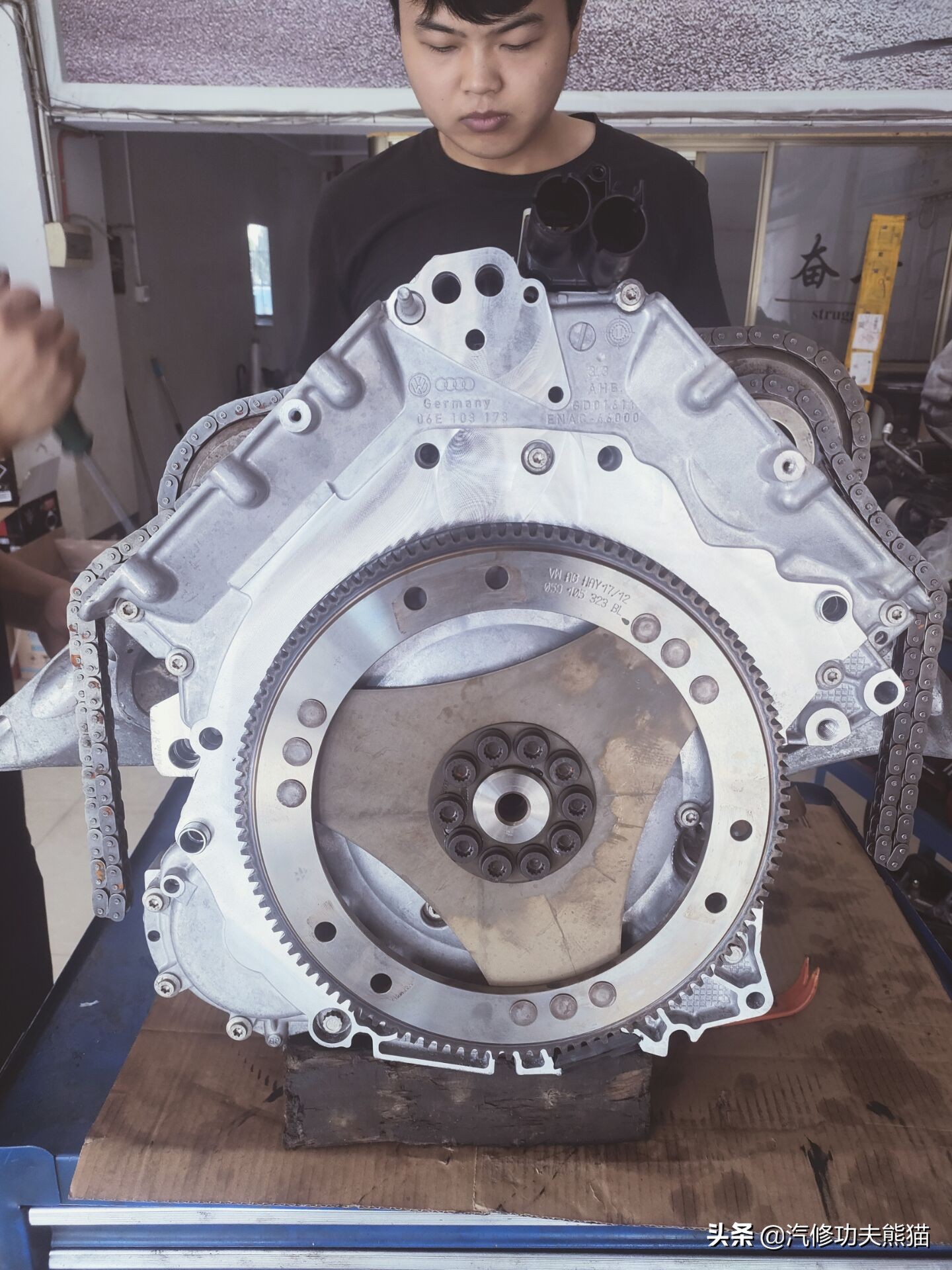 新款大众途锐烧机油吗,百万豪车为什么还烧机油