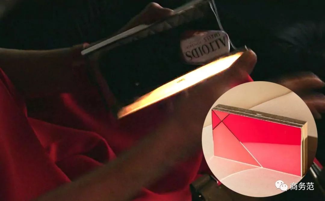 穿MaxMara拎Valextra，真正高级女精英穿衣，还得看这部美剧