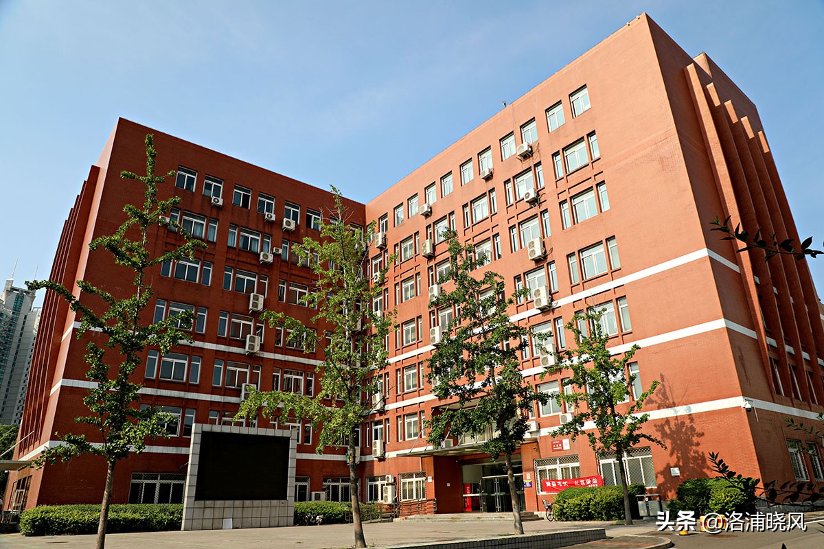 北京第二外国语学院风景,北京第二外国语学院分析