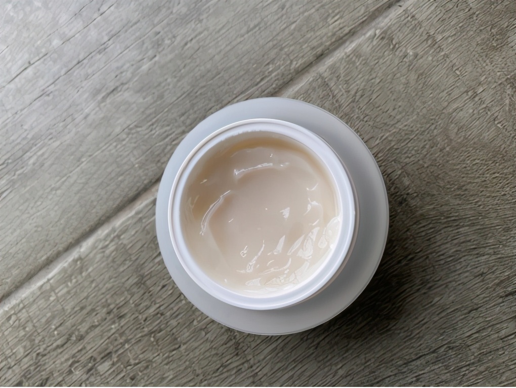 蒂尔菲娜流金岁月护肤品使用顺序,蒂尔菲娜流金岁月面霜可以抗老吗