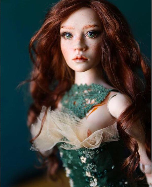 老爸酷爱芭比娃娃？微缩家具做到痴迷！