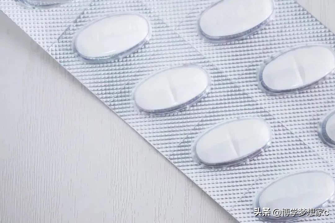 打喷嚏流鼻涕过敏性鼻炎怎么治,过敏性鼻炎流鼻涕鼻子痒怎么缓解