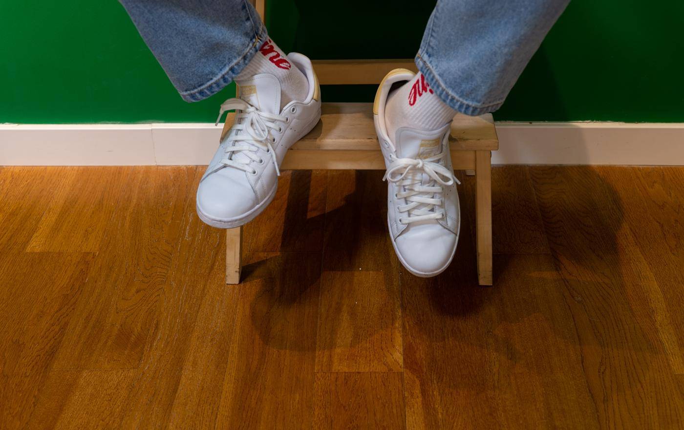 阿迪和彪马小白鞋,阿迪与耐克同类鞋科普