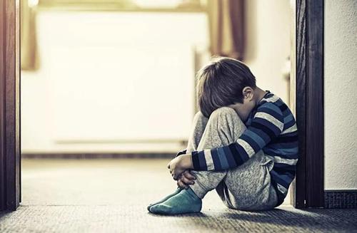 分享5个超简单的亲子游戏,50个亲子室内趣味游戏活动